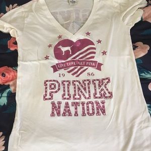 VS pink t-shirt size large